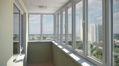 Балкон из окна. Технология остекления балкона пластиковыми окнами