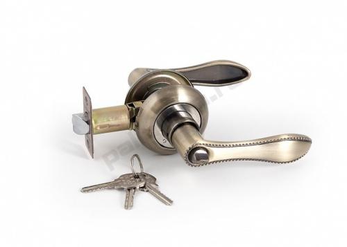 Устройство дверной ручки входной двери. Кнопочные, нажимные и стационарные