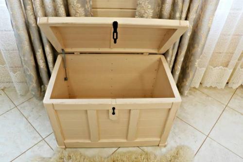 Какие инструменты необходимы для создания скамьи-сундука своими руками. Сундук из дерева своими руками — схемы для изготовления и реставрации декоративного сундука из дерева + фото