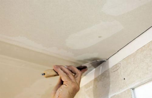 Идеальный потолок своими руками. 10 советов от опытных мастеров, как быстро сделать потолок идеально ровным 08