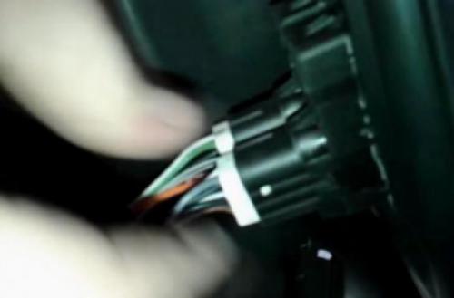 Замена передней ручки двери гранта. Замена ручки передней двери на Ладе Гранте. Самостоятельная регулировка зазора замка