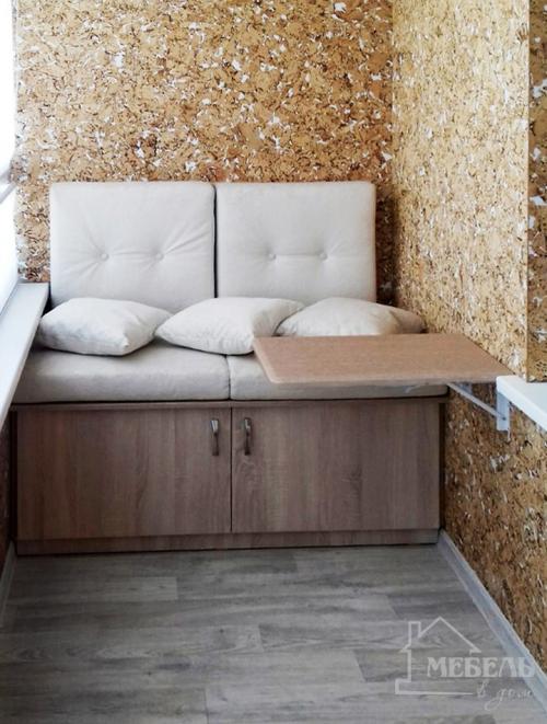 Диван на балкон с ящиком для хранения: как объединить комфорт и функциональность 22 Диван на балкон с ящиком для хранения: как объединить комфорт и функциональность 22