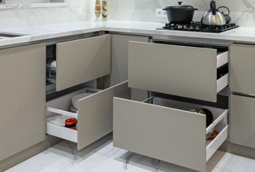 Как добавить дополнительные функции, например, отсеки или ящики. Как сделать ящики внутри шкафа и встроить их своими руками в готовую мебель