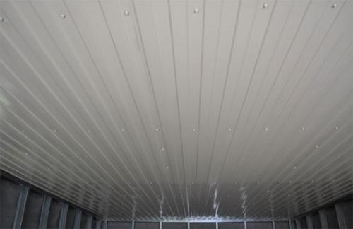 Как выровнять потолок в гараже. Варианты подшивки потолка в гараже – деревянный, металлический каркас