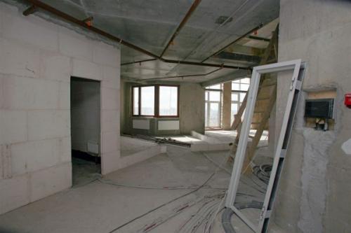 Какие факторы могут повлиять на то является ли стена несущей. Что такое несущая стена