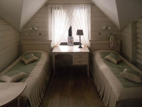 Как выбрать шторы для окон в хрущевке, чтобы сделать интерьер стильным и функциональным. Как правильно выбрать шторы в маленькую комнату – основные моменты