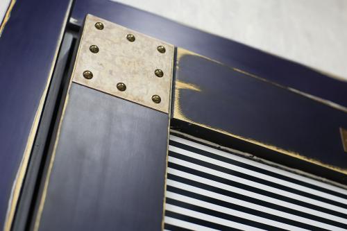 Серые стены и темные двери: как создать современный интерьер 06