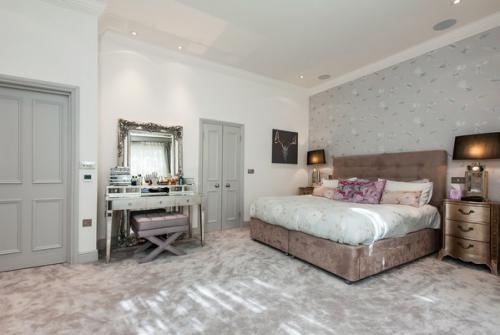 Можно ли использовать серые двери в классическом интерьере, и если да то как. Серые двери в интерьере: вопросы и ответы