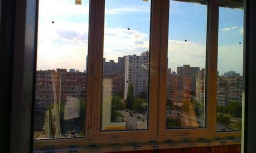 Установка деревянного подоконника на балконе. Советы будущим монтажникам