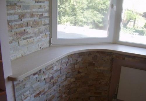 Установка деревянного подоконника на балконе. Советы будущим монтажникам