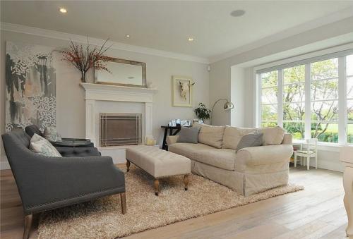 Какие цвета сочетаются с серым. С какими цветами сочетается серый в интерьере