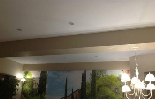 Как выровнять бревно для потолка. Как подтянуть балки потолка в частном доме самому? Провис потолок в доме? Не проблема! 07