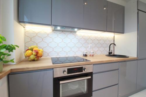 Кухня в бело-серых тонах. Серая кухня (+77 фото): с деревом, белым или черным? Рассказываем, как ее оформить в 2021-2022 году