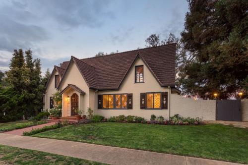 Красивые крыши одноэтажных домов в английском стиле. Дом в английском стиле — 100 фото лучших проектов загородных домов с элегантным дизайном