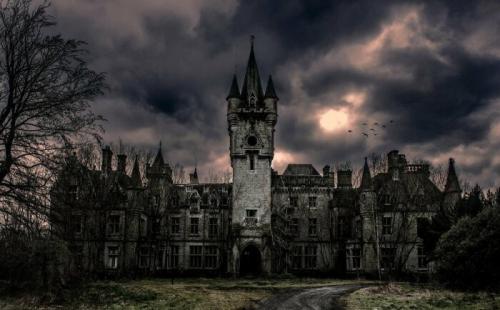 Дом в замковом стиле. Виды замкового стиля и его основные черты