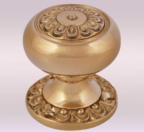 Как разобрать дверную ручку со встроенной защелкой. Как снять и разобрать дверную ручку различных видов — порядок действий