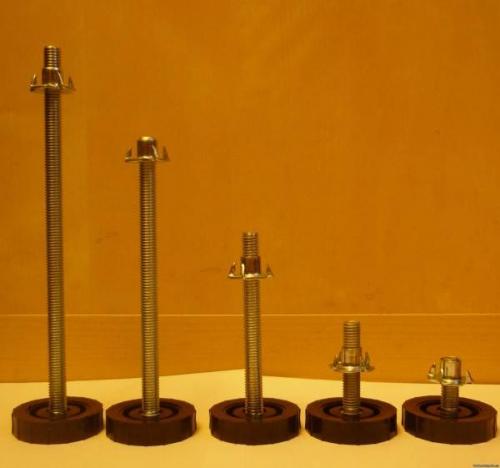 Черновой пол в кирпичном доме.