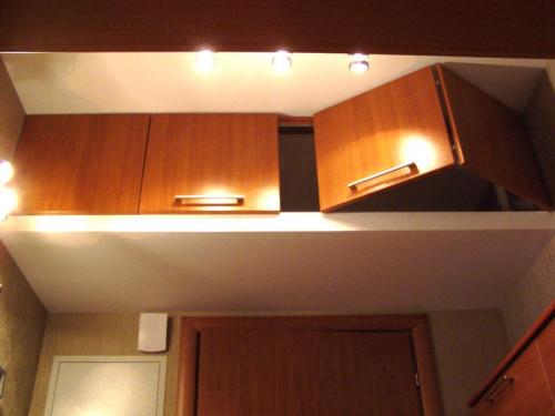 Антресоль в коридоре хрущевке. 5 причин почему не стоит сносить антресоли в хрущевке