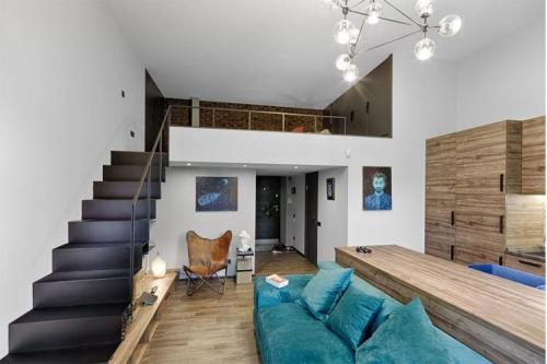 Как сделать антресольный этаж. Антресольный этаж в квартире своими руками