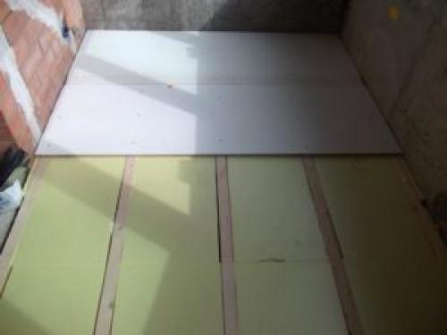 Бетонный пол в деревянном доме на лагах. Спосо.  Сухое выравнивание