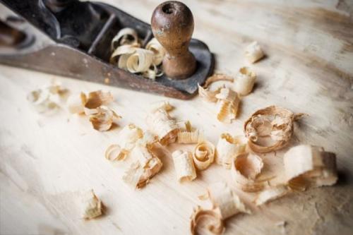 Антресоль в прихожей под потолком своими руками. Антресоль своими руками 10