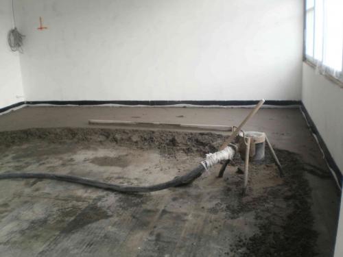 Бетонный пол в деревянном доме на лагах. Специфика деревянной основы