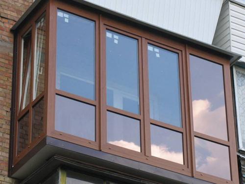 Стоит ли остеклять балкон алюминевым профилем. Какие балконы лучше — пластиковые или алюминиевые 08 Стоит ли остеклять балкон алюминевым профилем. Какие балконы лучше — пластиковые или алюминиевые 08