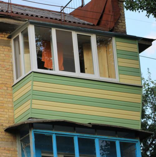 Варианты отделки балкона в хрущевке. Балкон в хрущевке — планируем удобный дизайн для маленького балкона (75 фото)