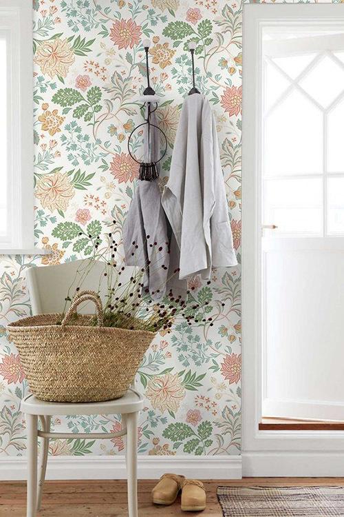 Обои с цветами на стену. Обои с мелкими и крупными цветами в интерьере 16