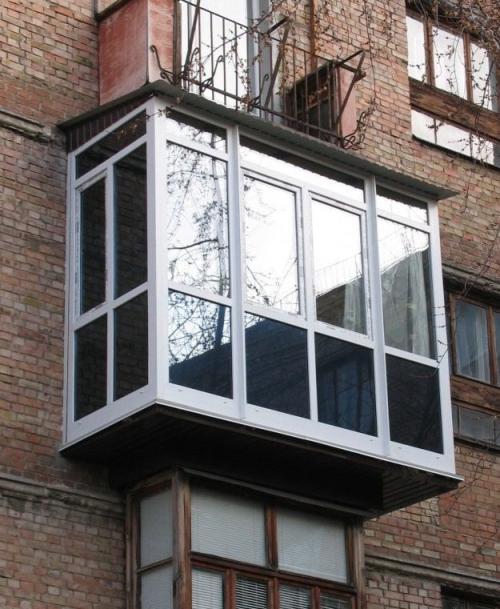 Сколько стоит застеклить балкон в хрущевке. Балкон в хрущевке - остекление, отделка, ремонт со скидкой до 60%
