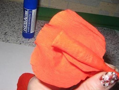 Цветы из бумаги на стену своими руками. Как сделать цветы из бумаги на стену 15