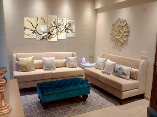 Картины в интерьере гостинной. Картины для гостиной — 130 фото современных идей по сочетанию и оформлению в интерьере