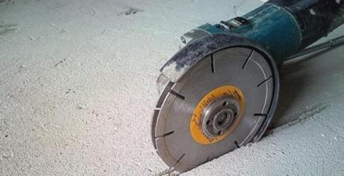 Штроборез из болгарки без пыли. Как штробить стены под проводку болгаркой своими руками без пыли