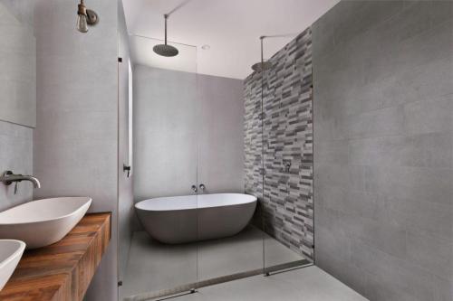 Дизайн интерьера серой ванной комнаты. Достоинства и недостатки серого цвета в дизайне ванной