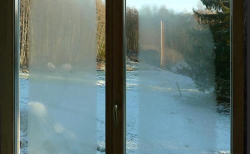 Как убрать пятна внутри стеклопакета. Почему запотевают пластиковые окна внутри стеклопакета