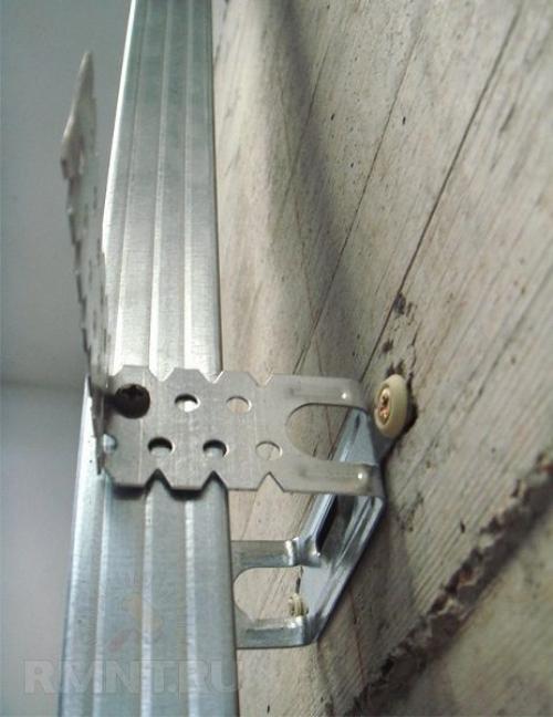 Как крепить гипсокартон к потолку без профиля. Монтаж на профиль