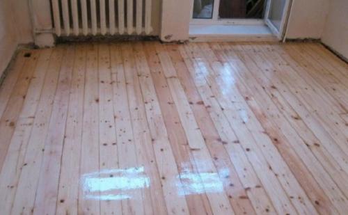 Какие материалы используются для ремонта пола в хрущевке. Способы реставрации деревянных полов в «хрущевке»