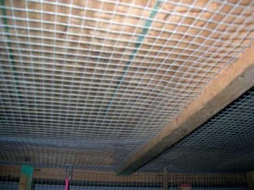 Как выровнять деревянный потолок своими руками: проверенные методы 04