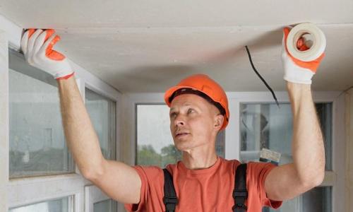 Монтаж гипсокартона на потолок в одиночку. Как выровнять потолок гипсокартоном (10 фото): выравнивание без каркаса, процесс монтажа, чтобы приклеить, прикрепить без использования профилей