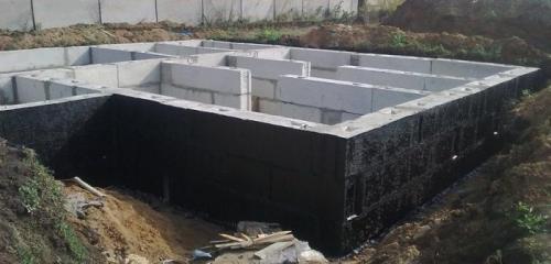 Как делать гидроизоляцию фундамента и нужно ли. Пошаговая инструкция по гидроизоляции в зависимости от типа фундамента 01