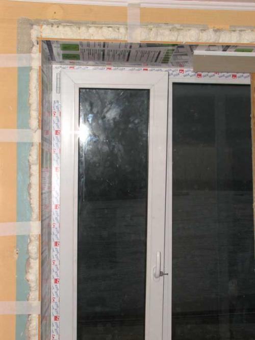 Отделка откосов сэндвич панелями. Достоинства и недостатки применения, виды, цена сэндвич-панелей для откосов пластиковых окон 01