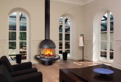 Камин в интерьере гостиной. Выбираем модель: популярные варианты по типу установки 25