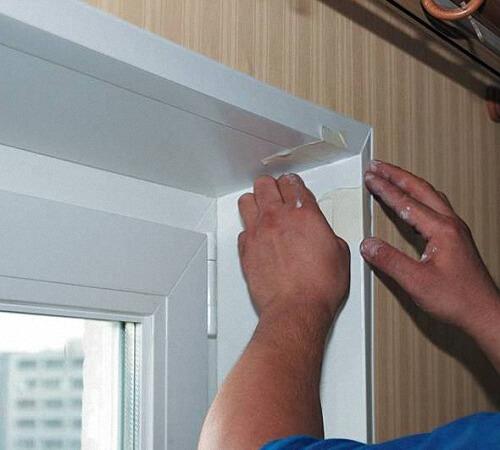 Инструкция по отделке откосов окон сэндвич-панелями. Особенности сэндвич-панелей 02