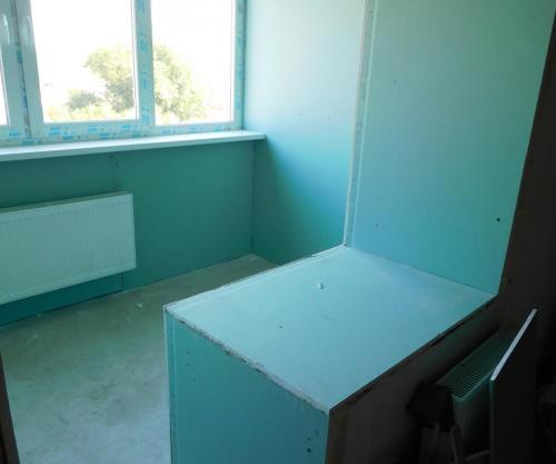 Стены на балконе из чего сделать лучше. Материал для отделки балкона: что лучше выбрать и как отделать самостоятельно