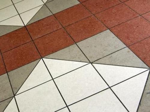 Монтаж плитки на балконе своими руками. Укладка плитки на балконе своими руками: основные особенности технологии 03