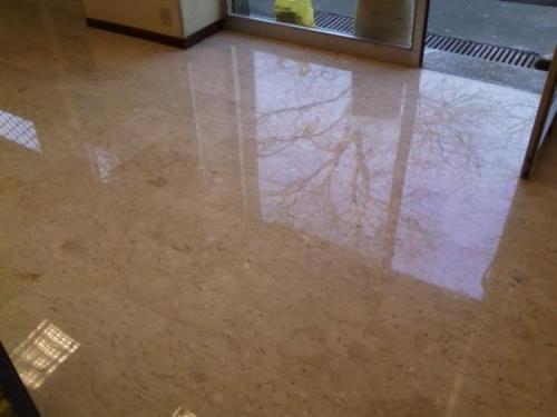 Монтаж плитки на балконе своими руками. Укладка плитки на балконе своими руками: основные особенности технологии 05