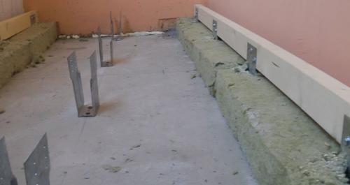 Выравнивание пола на балконе. Дешево и сердито: как выровнять пол на балконе за 2-3 часа 04 Выравнивание пола на балконе. Дешево и сердито: как выровнять пол на балконе за 2-3 часа 04