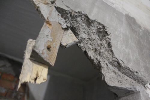 Как снести стену в хрущевке. Демонтаж стен в хрущевке