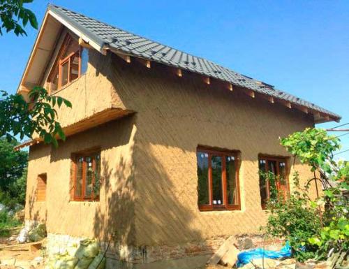 Глинобитный дом своими руками. 5 Добавки в строительную смесь 06