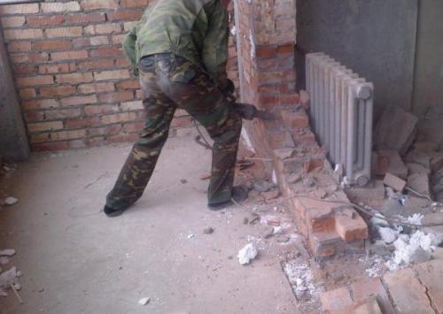 Какие стены можно сносить в кирпичном доме. В каких случаях допустим снос кирпичной перегородки в квартире